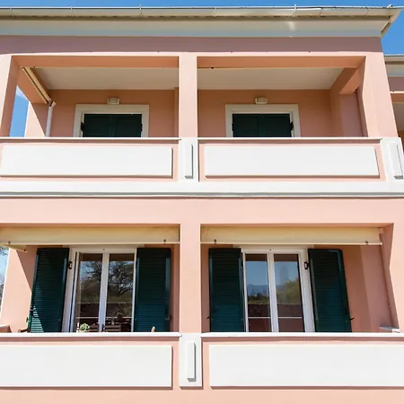 Апартаменты Lia's Two