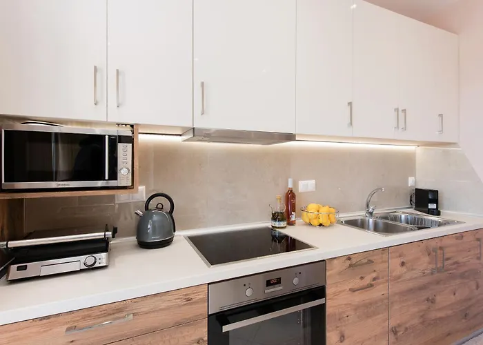 Lia's Two * Mantouki