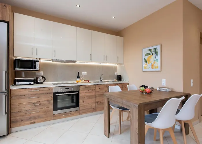 Lia's Two Apartmán Mantouki